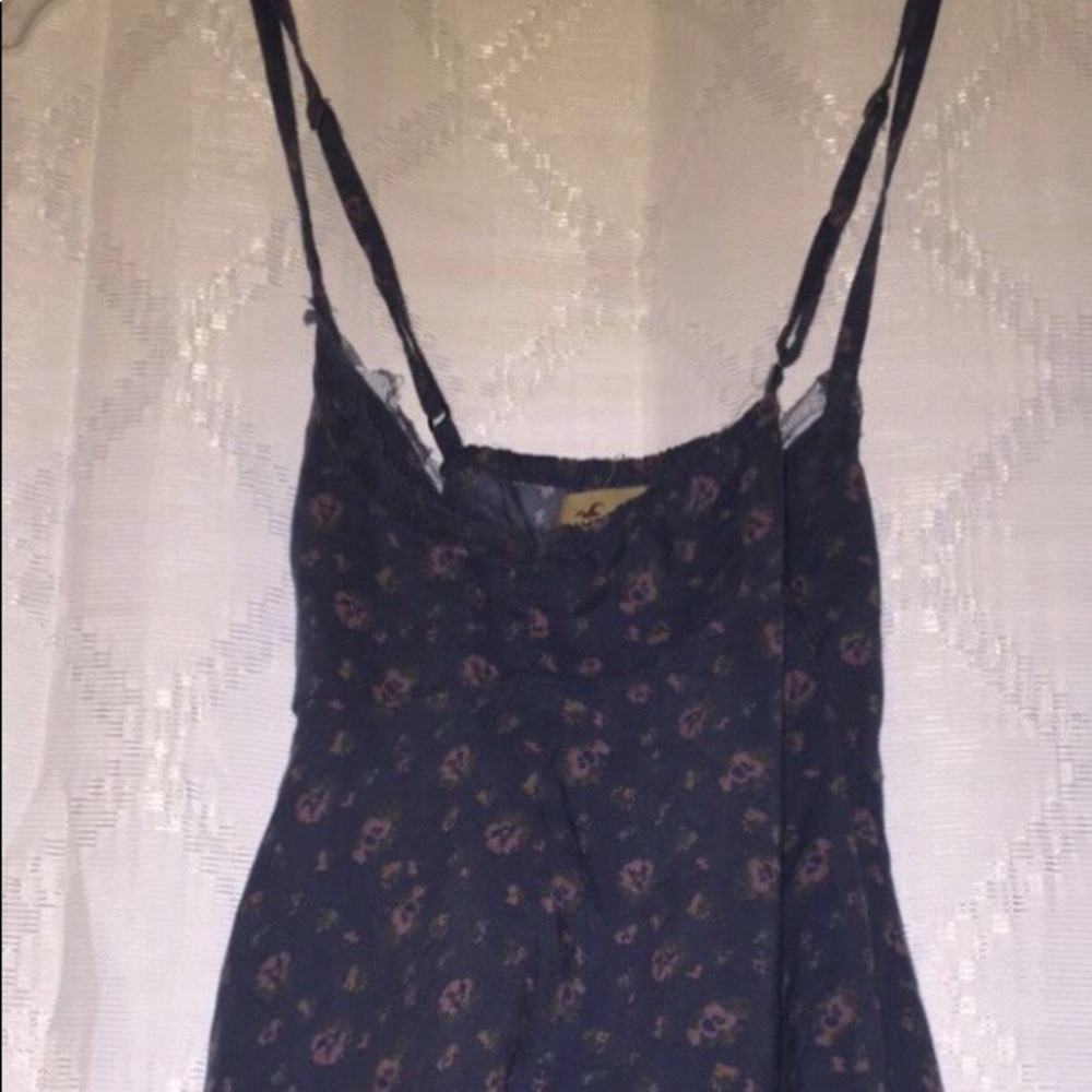 Hollister Tank
